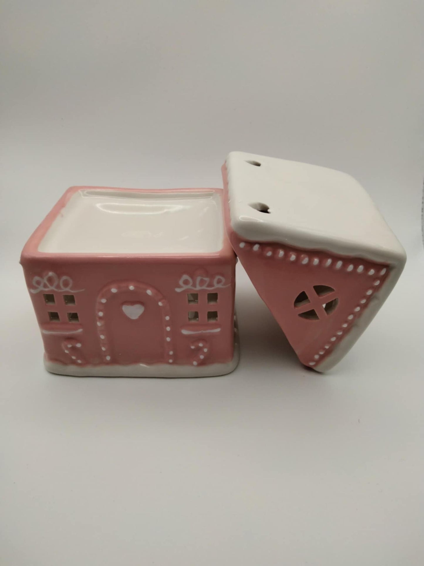 Pink Gingerbread House Diffuser